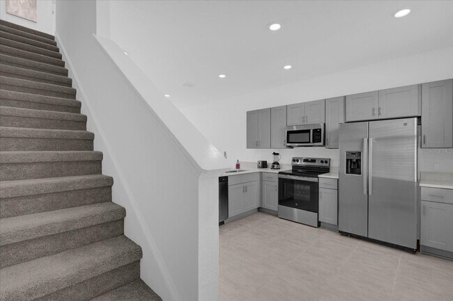 Building Photo - 3221 Skyline Lp