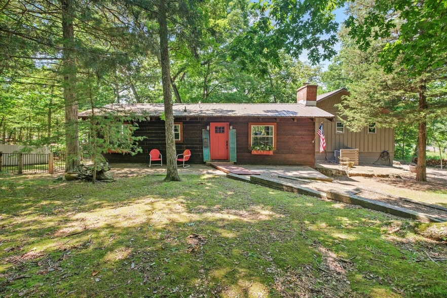 Building Photo - 8683 Larue Rd