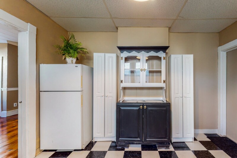 Building Photo - 42-42 Park St