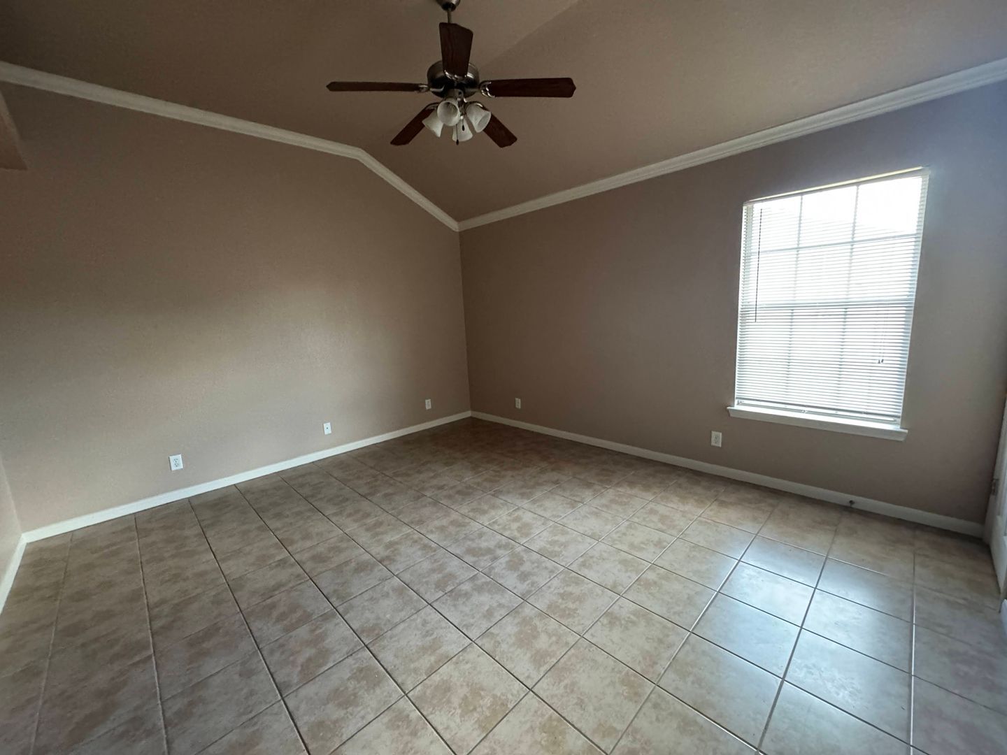 Building Photo - 1205 Powder River Dr