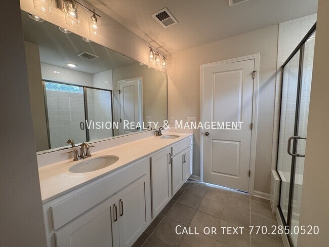 Building Photo - 141 Winding River Dr