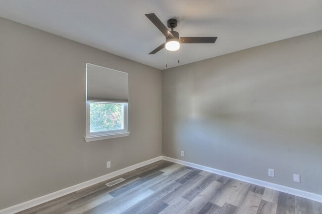 Building Photo - 2344 Tally Green Ct