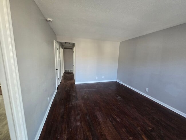 Building Photo - 3 bedroom with bonus extra room in basement fully rehabed