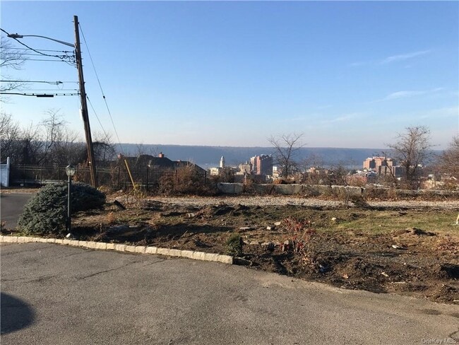 Building Photo - 230 Glenbrook Ave