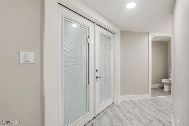 Building Photo - 6070 Lancewood Way