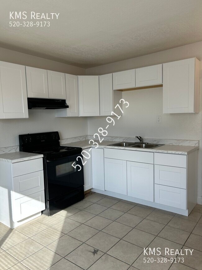 Building Photo - 2 Bed / 1Bath - OWNER/AGENT