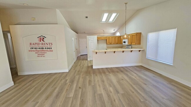 Building Photo - 8477 Ceonothus Ct