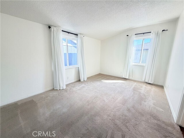 Building Photo - 896 Altura Way