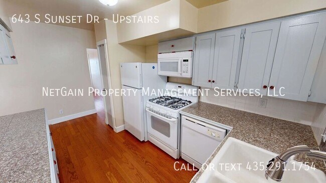 Building Photo - 643 S Sunset Dr