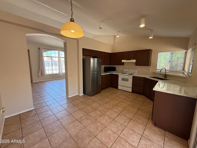 Building Photo - 1413 W Orchid Ln