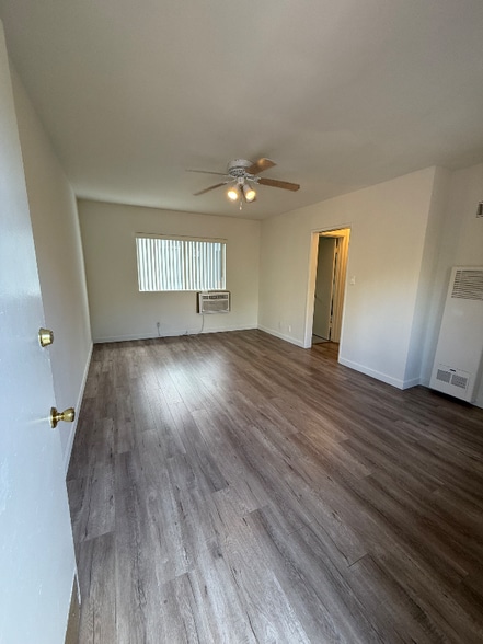 Primary Photo - 505 Gayley Ave