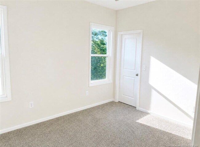 Building Photo - 5620 Tall Timbers Dr