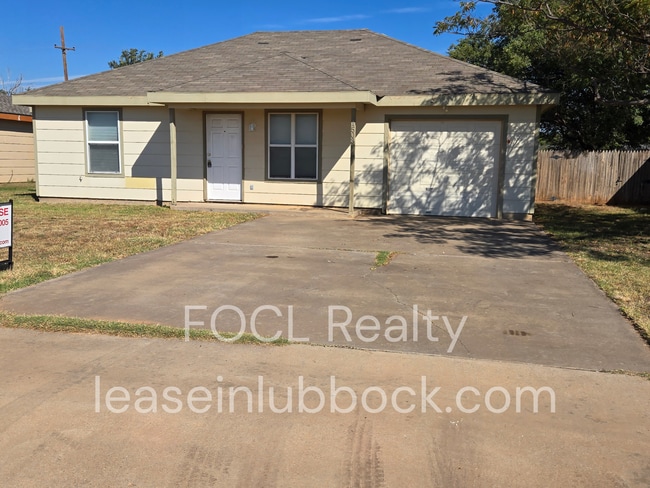 Primary Photo - 2 bedroom, 2 bath, 1 car garage