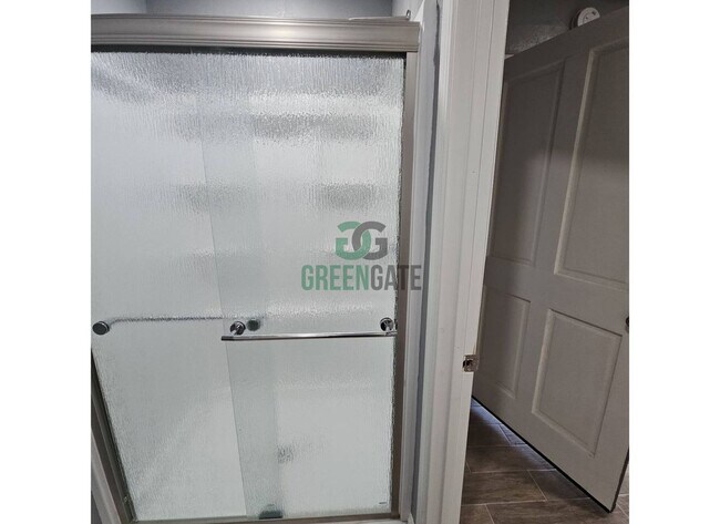 Building Photo - 3000 Carver Rd