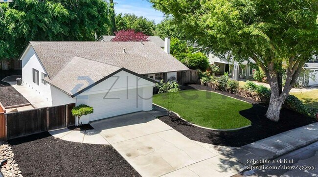Primary Photo - 516 Tanager Rd