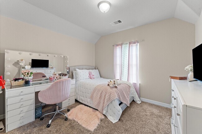 Building Photo - 2018 Brookmont Dr