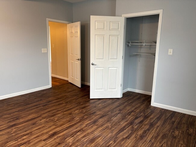 Building Photo - 580 Amherst St