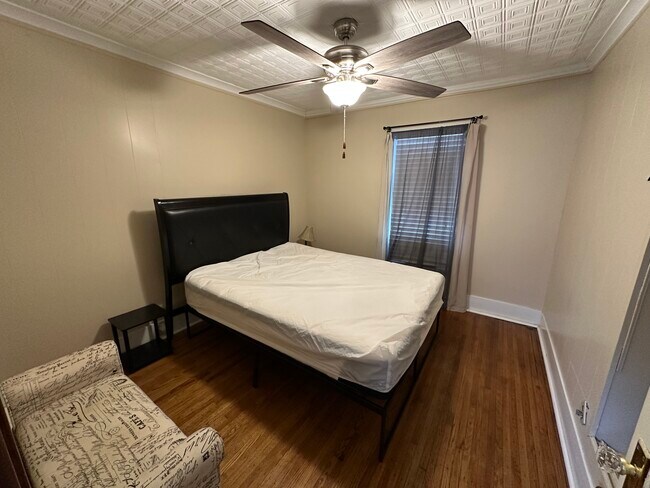 Building Photo - Dewitt St