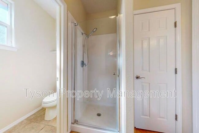 Building Photo - 10432 Savoy Dr NW