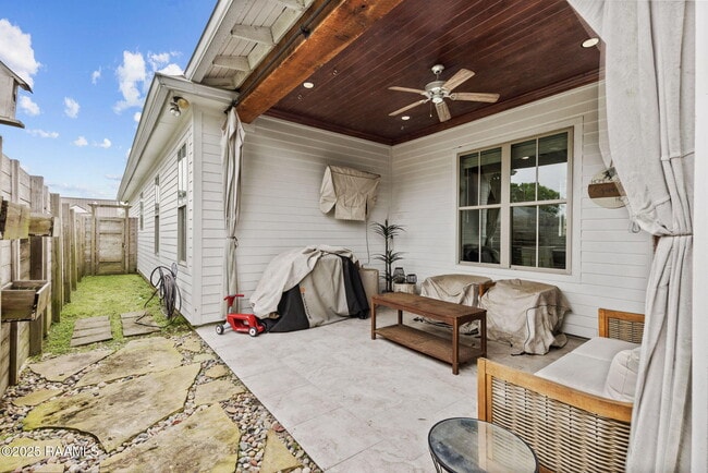 Building Photo - 112 Avoyelles Dr