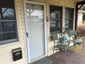 Building Photo - 216 Holbrook Ave