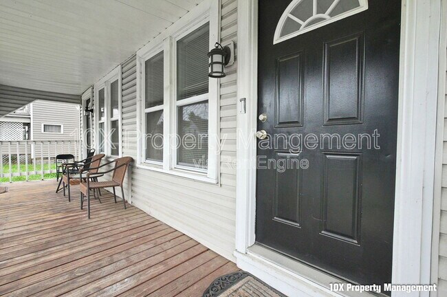 Building Photo - 917 Lockbourne Rd