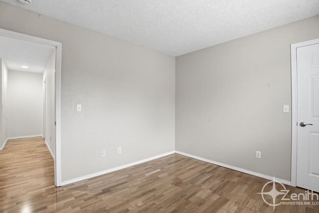 Building Photo - 5322 NE 69th Cir