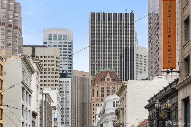 Building Photo - 690 Market St