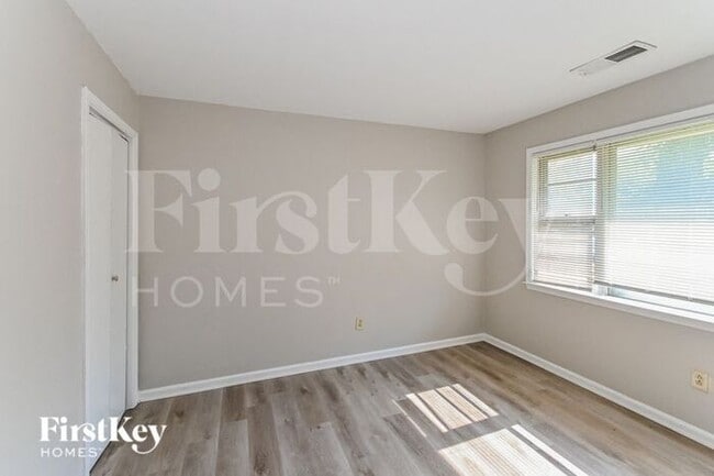 Building Photo - 5157 Depanne Rd