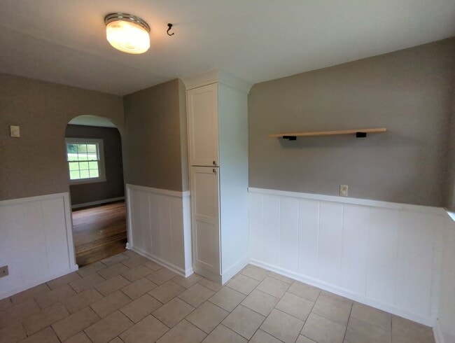 Building Photo - 3415 Hartford Dr