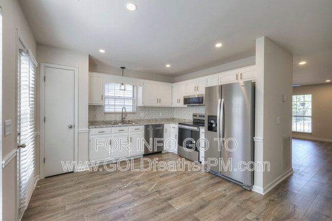 Building Photo - 112 Champney Ct