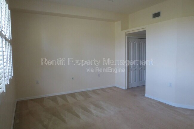 Building Photo - 12090 Summergate Cir