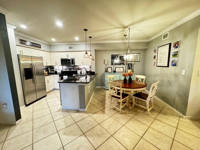 Building Photo - 6475 Emerald Dunes Dr