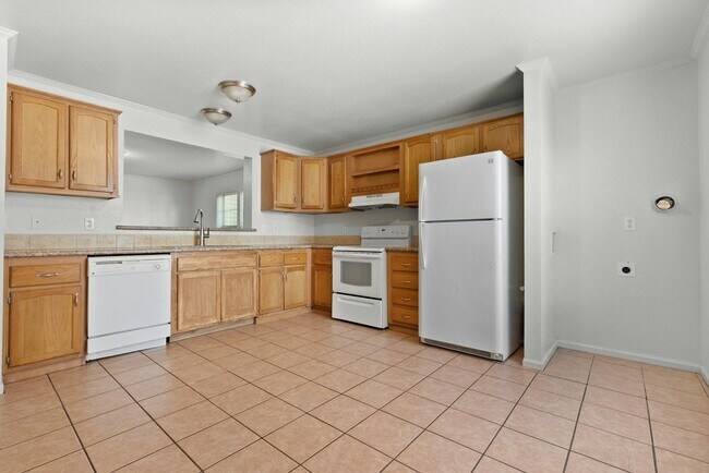 Building Photo - 6240 E 64th Pl