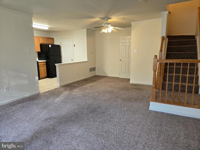 Building Photo - 1302 Black Walnut Dr