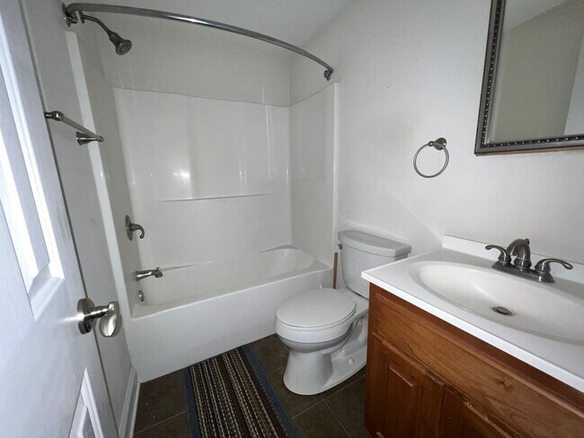 Building Photo - South Boston Cottage For Rent