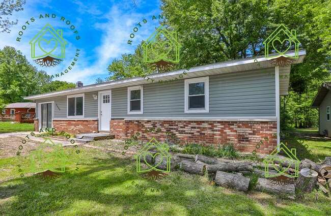 Primary Photo - 2509 E Pine Grove Pl
