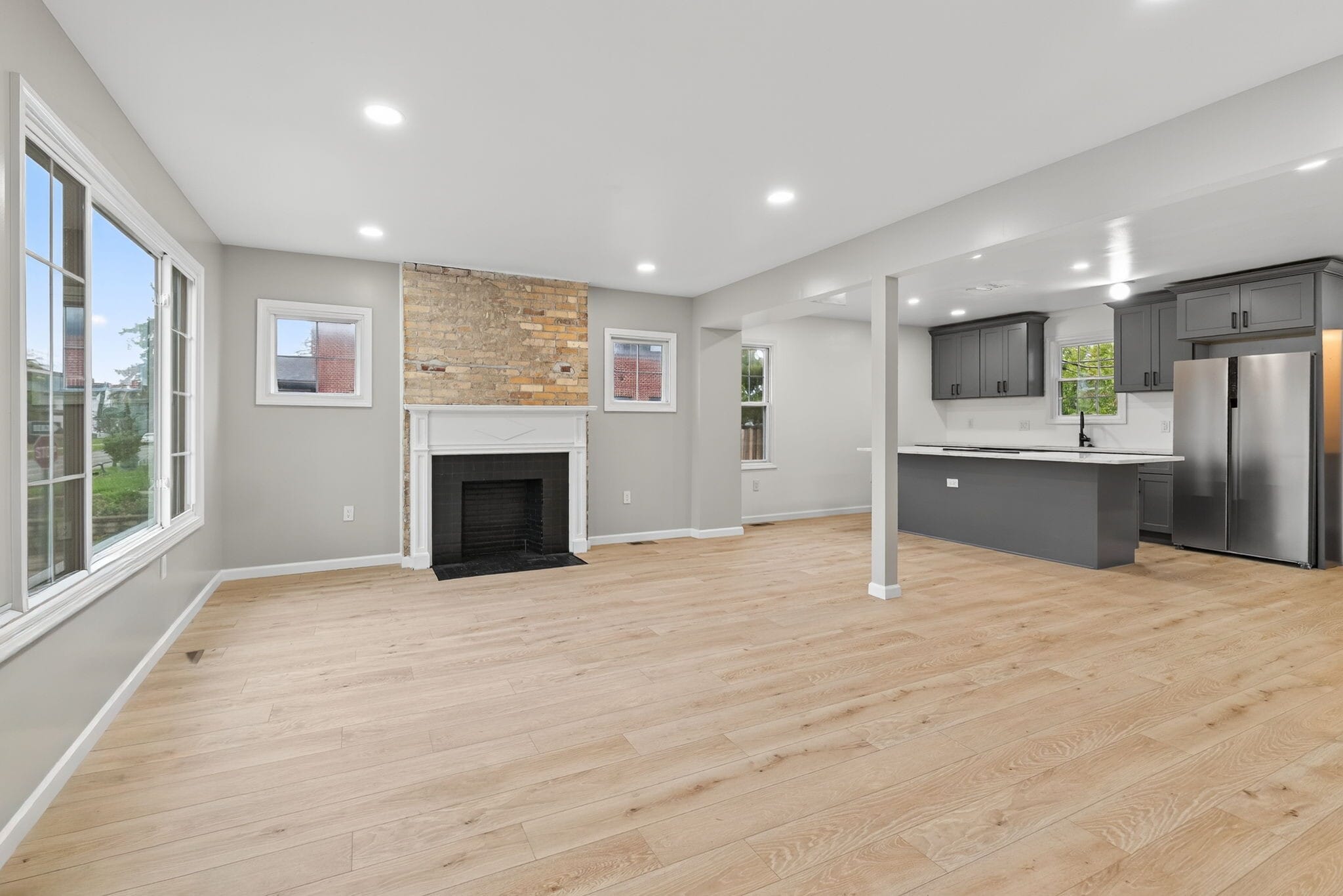 Building Photo - 1123-1125 S Ohio Ave