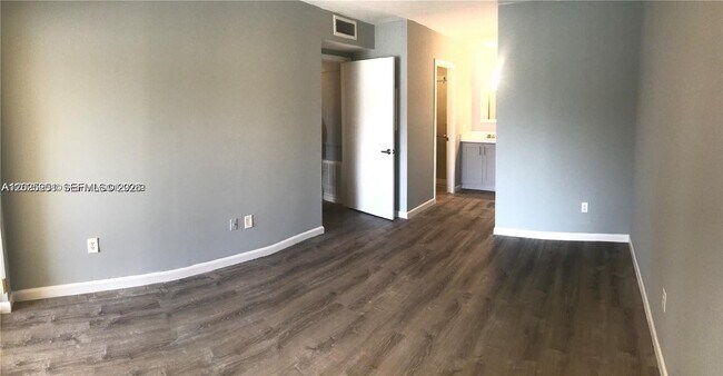 Building Photo - 15285 SW 107th Ln