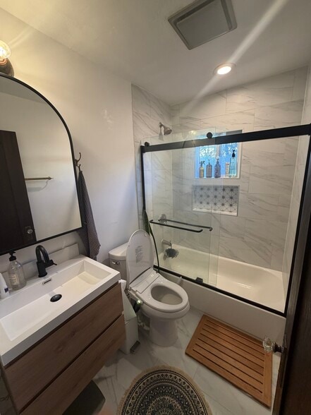 Building Photo - 4120 Polk Ave