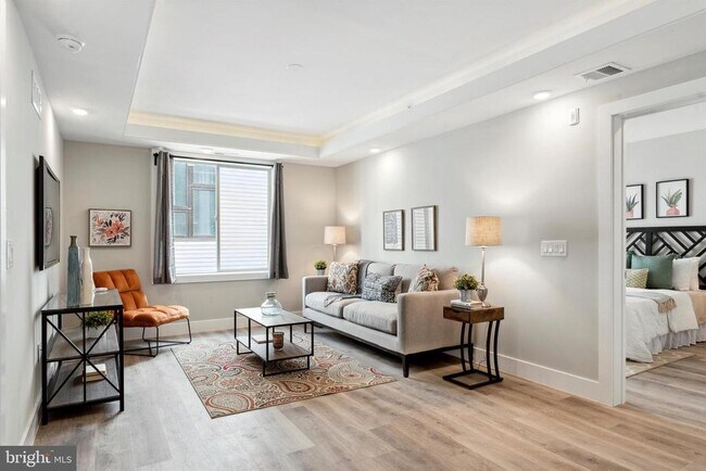 Building Photo - 1223 N 7th St