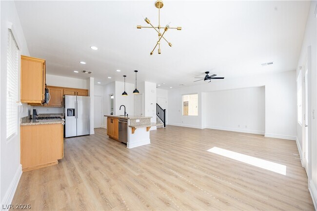 Building Photo - 212 Fairway Woods Dr