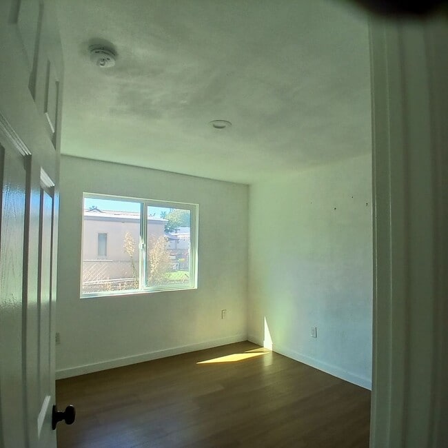 Building Photo - Oakpark Detached ADU