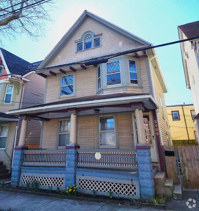 Building Photo - Welcome Home to Ohio City's Historic Charm!