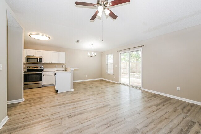 Building Photo - 711 Calico Jack Way