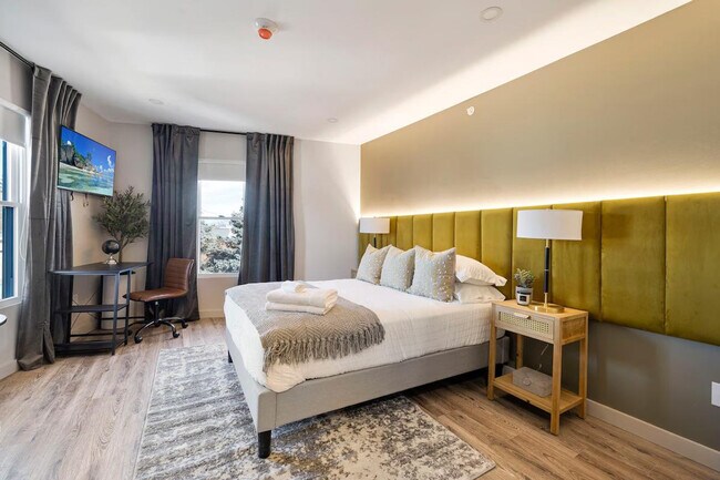 Primary Photo - 79 Montgomery St