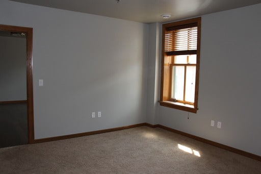 Building Photo - 221 S Phillips Ave