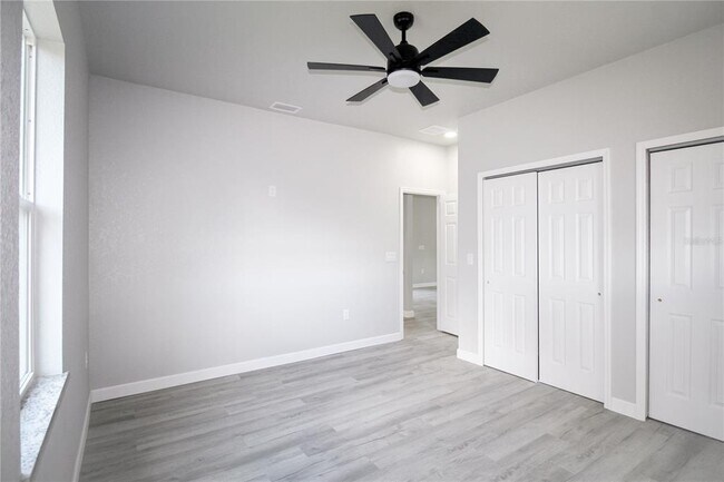 Building Photo - 769 Memorial Dr