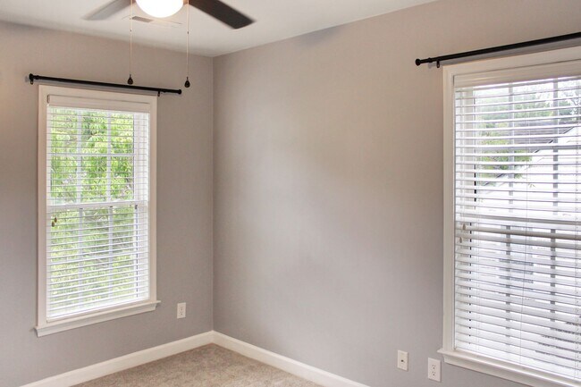 Building Photo - 1054 Bristlecone Ln