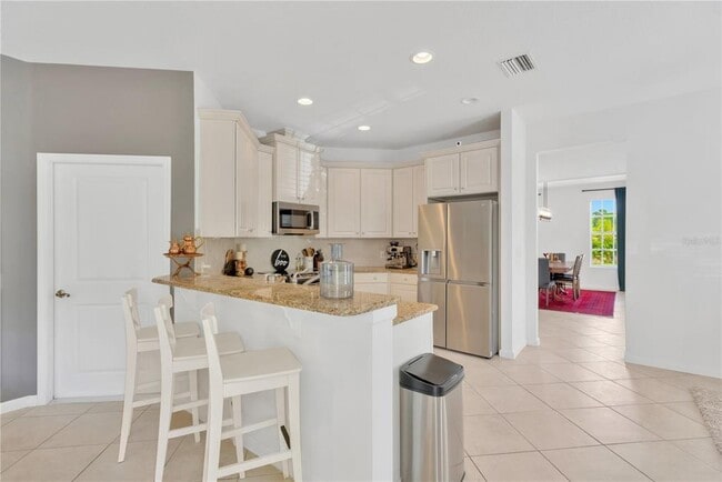 Building Photo - 8307 Manor Club Cir